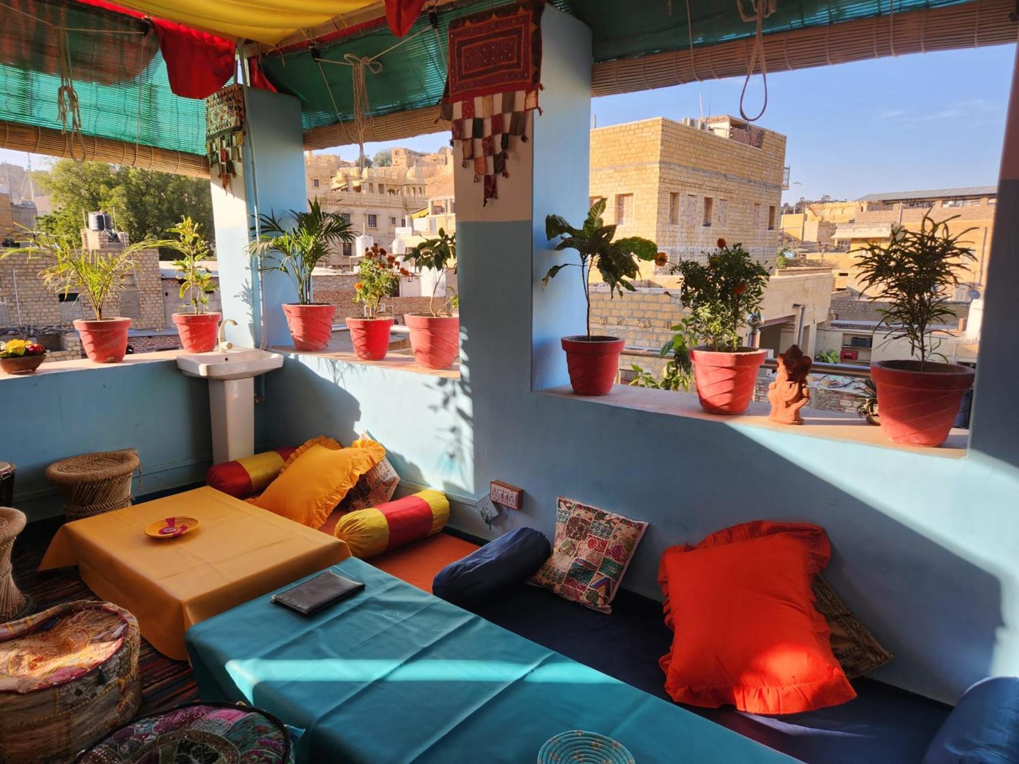 Blue Eye Hostel Jaisalmer Exterior photo